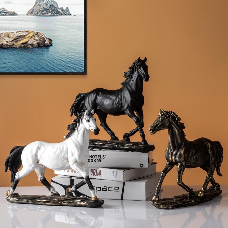 Estatueta Artesanal de Cavalo Vintage em Resina - Inovallar