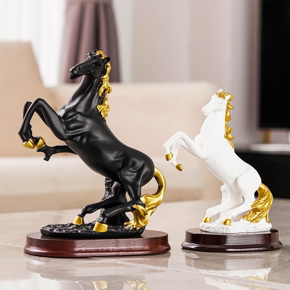 Estatueta Artesanal de Cavalo Vintage em Resina - Inovallar